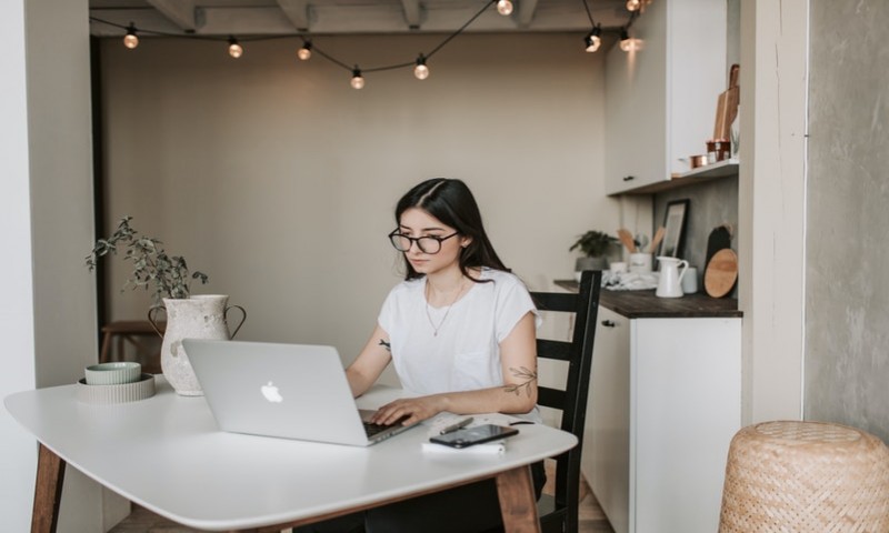 17 Ide Bisnis untuk Mahasiswa, Bisa Tambah Uang Saku!
